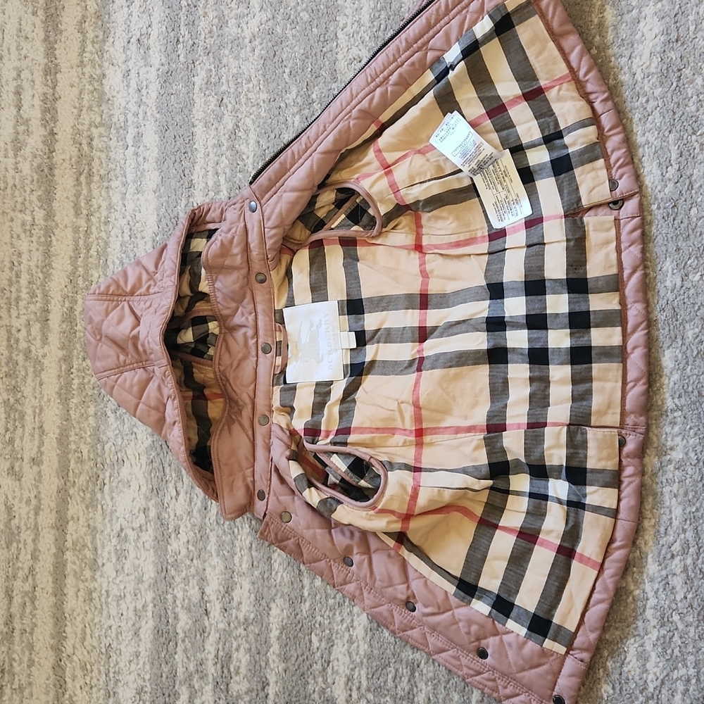 Burberry removeable hooded puffer jacket 2Y